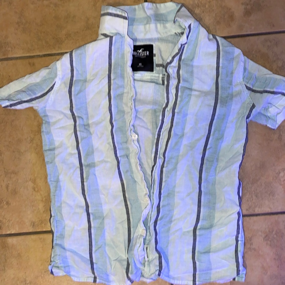 Hollister button up T-shirt, size- xs